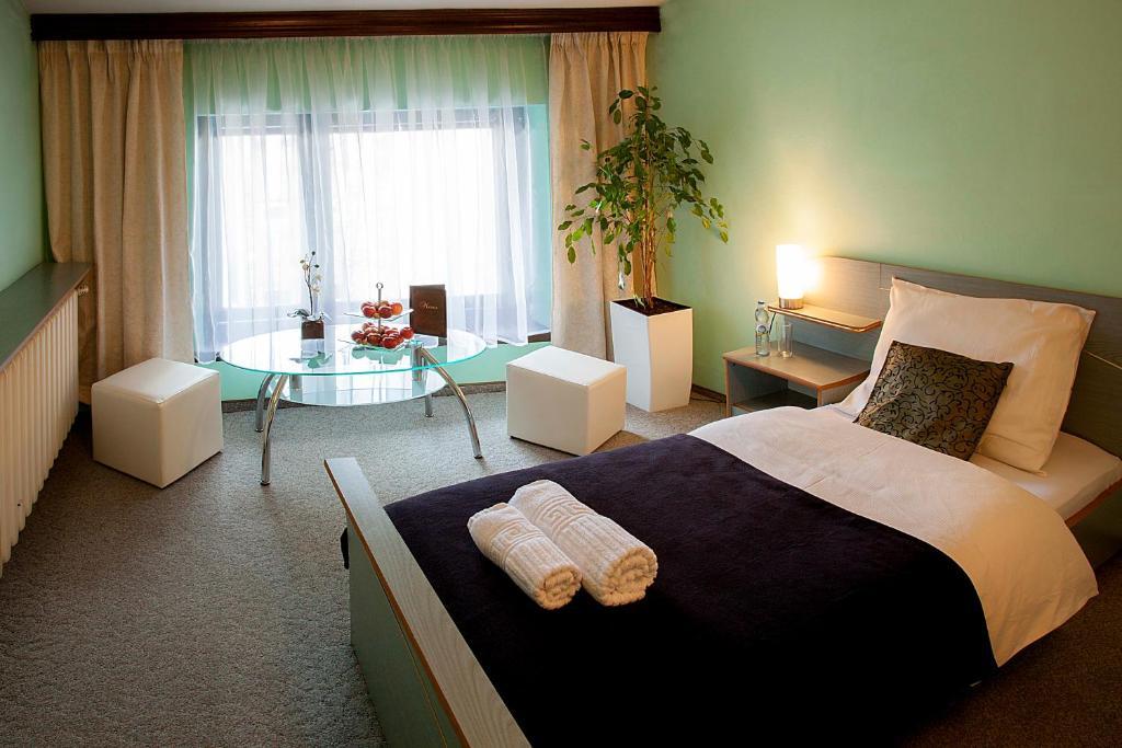 Hotel Wyzsza Brama Centrum Cieszyn  Exterior photo